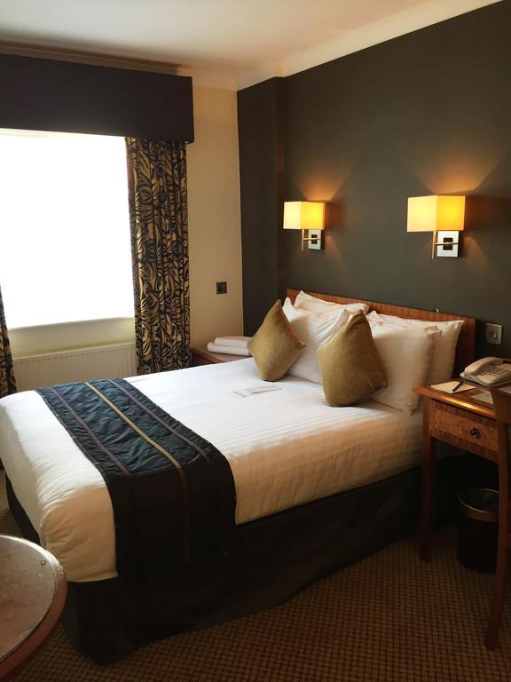 The Royal Chace Hotel Enfield Zewnętrze zdjęcie
