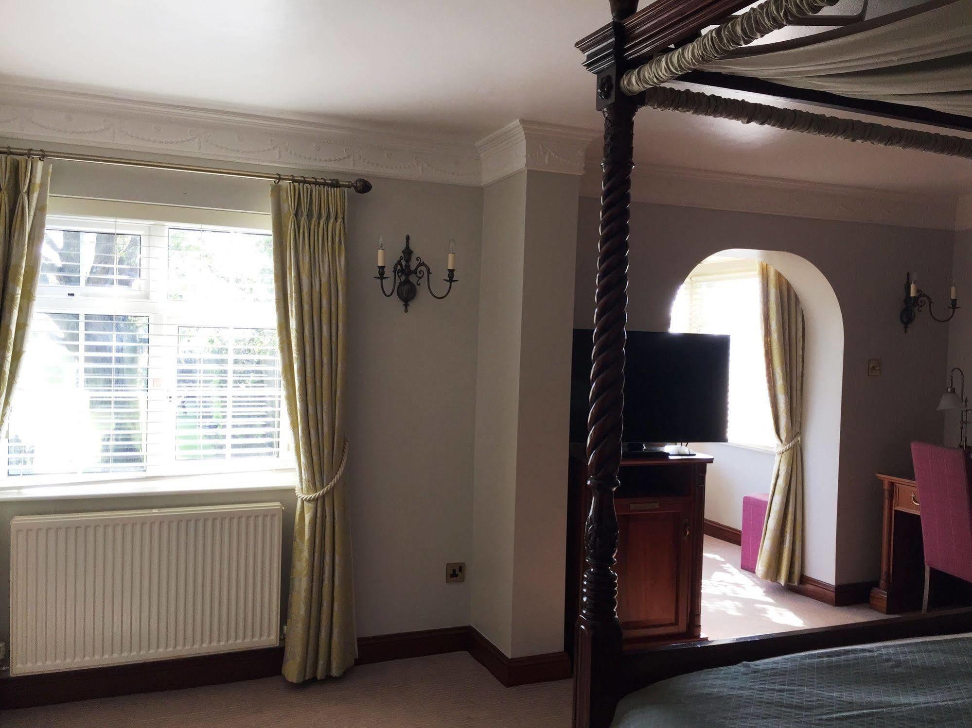 The Royal Chace Hotel Enfield Zewnętrze zdjęcie