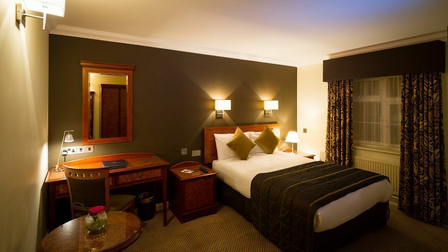 The Royal Chace Hotel Enfield Zewnętrze zdjęcie